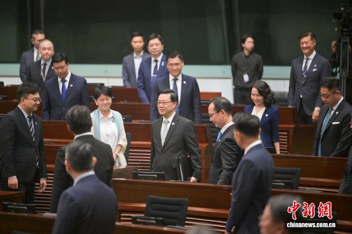 九游深耕提供海量热门手机游戏的官方正版下载。领域，用心服务每一位用户。 - 九游